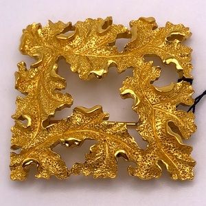 Crown Trifari Gorgeous VTG Square Oak Leaves w tag.  Sculpturesque Colection